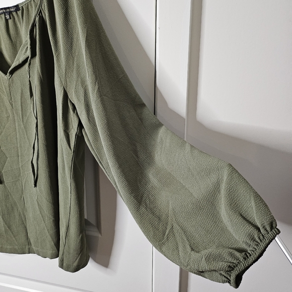 Kathy Ireland Olive Green Peasant Blouse Elastic Long Sleeves Tie Neck Large - Picture 4 of 10
